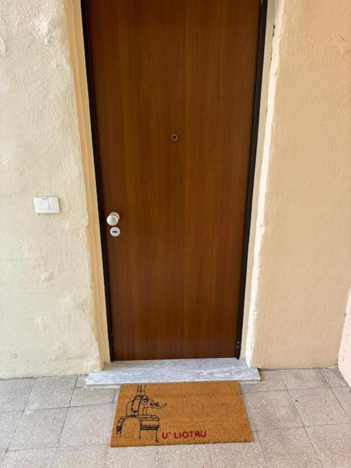 Le Rose Di Lu' Apartment Catania Luaran gambar