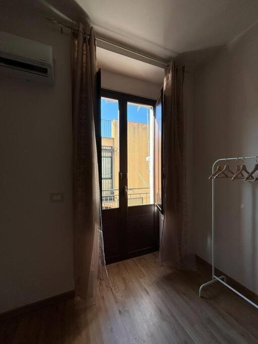 Le Rose Di Lu' Apartment Catania Luaran gambar